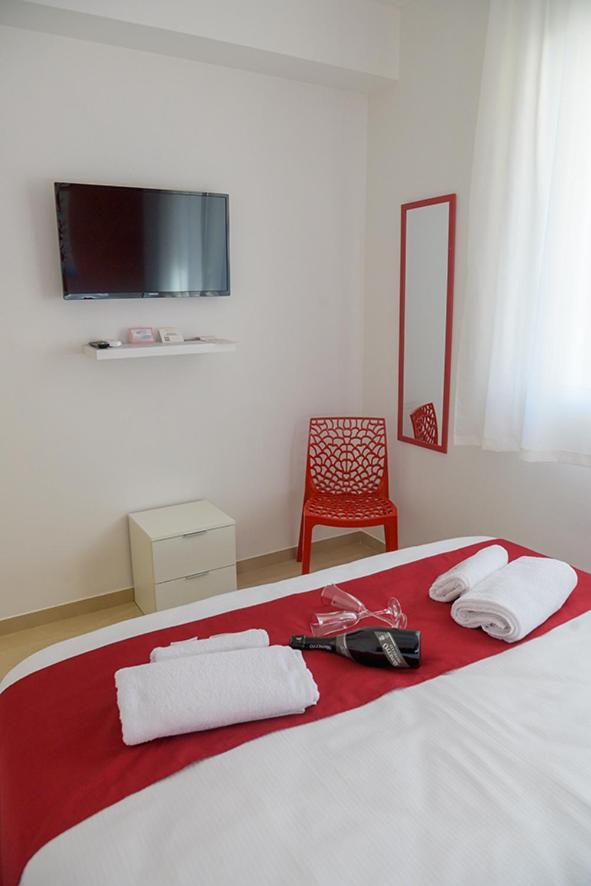 تيراسيني Corallo Rosso B&B المظهر الخارجي الصورة